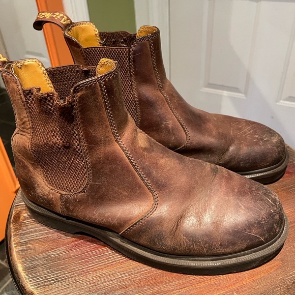 Doc Martens men’s brown boots. Size 8M - Picture 2 of 6